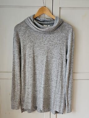 Gap Heather Gray Cowl/Turtle Neck Sweater